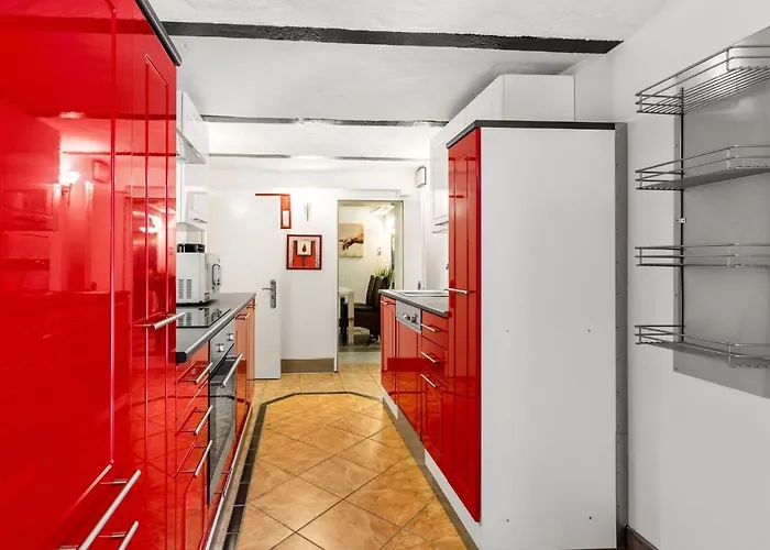 Elegant Apartment, غرفسمولن